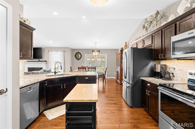 660 Willowbrook Way, O'fallon, IL 62269