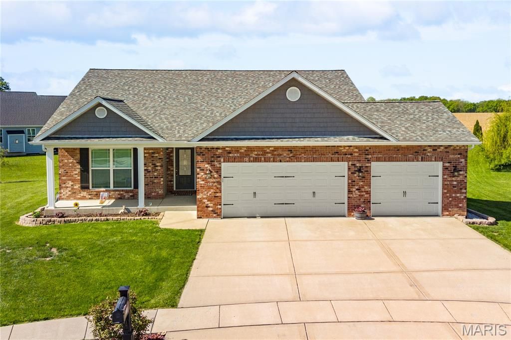 660 Willowbrook Way, O'fallon, IL 62269