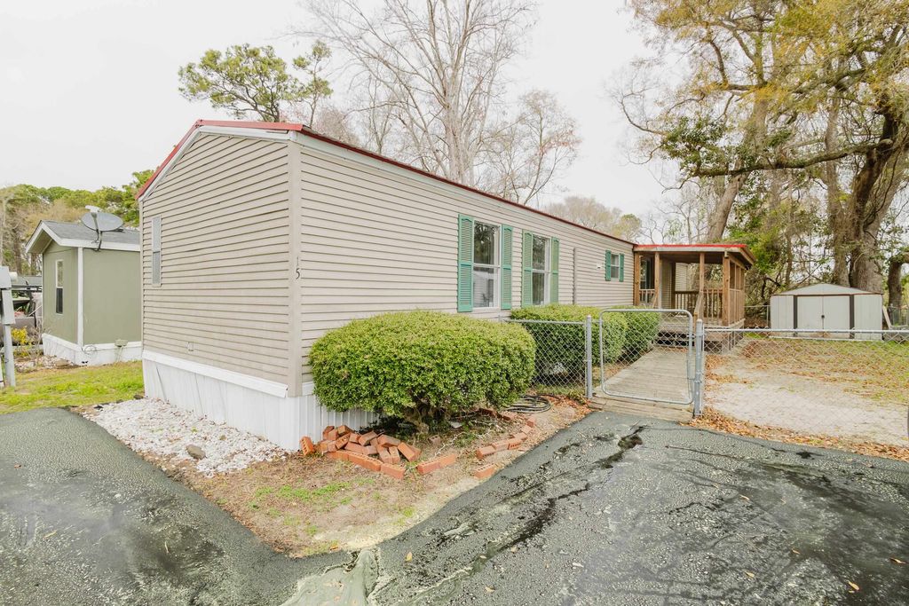1500 Highway 15, Myrtle Beach, SC 29577 — exterior
