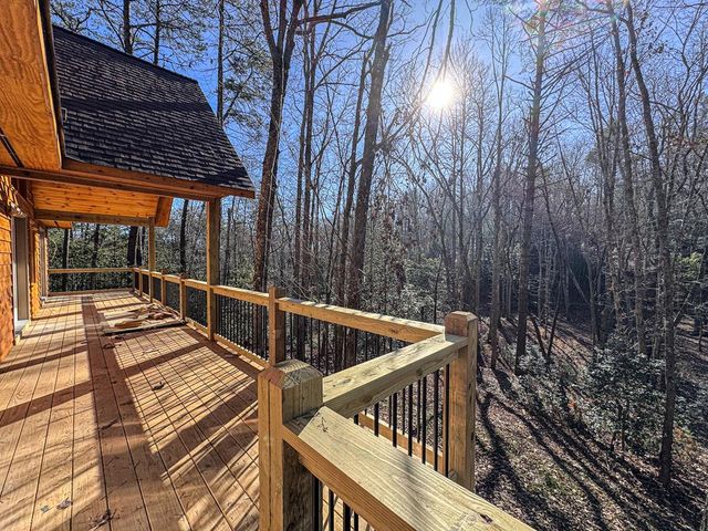 205 Chestnut Oaks Drive, Murphy, NC 28906