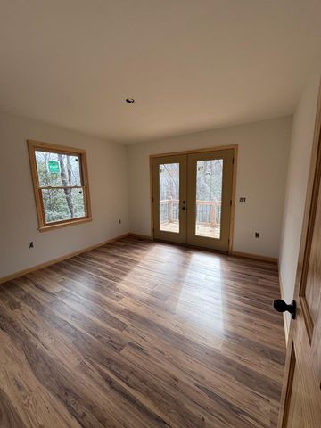 205 Chestnut Oaks Drive, Murphy, NC 28906