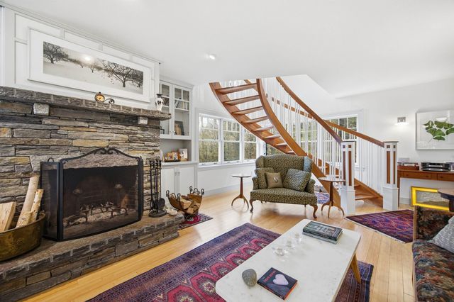 860 Yale Heights Road, West Windsor, VT 05089