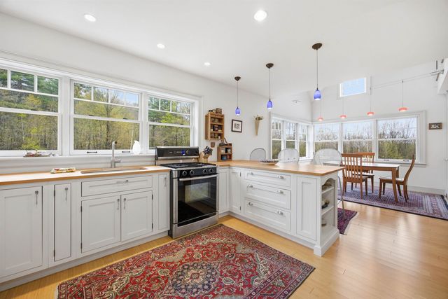 860 Yale Heights Road, West Windsor, VT 05089