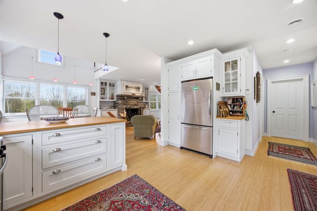 860 Yale Heights Road, West Windsor, VT 05089