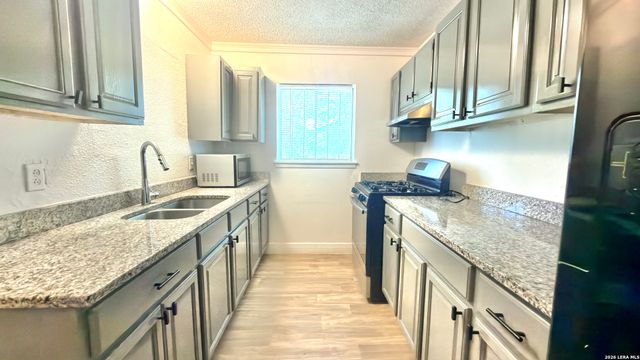 4310 Avenida Prima, San Antonio, TX 78233