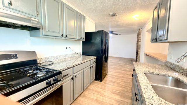 4310 Avenida Prima, San Antonio, TX 78233