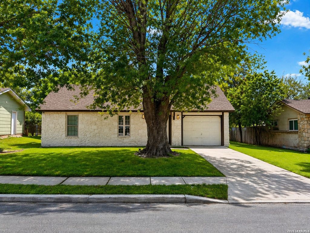 4310 Avenida Prima, San Antonio, TX 78233