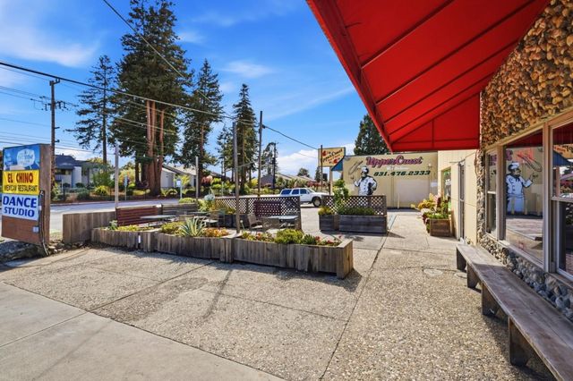 2525 Soquel Drive, Santa Cruz, CA 95065