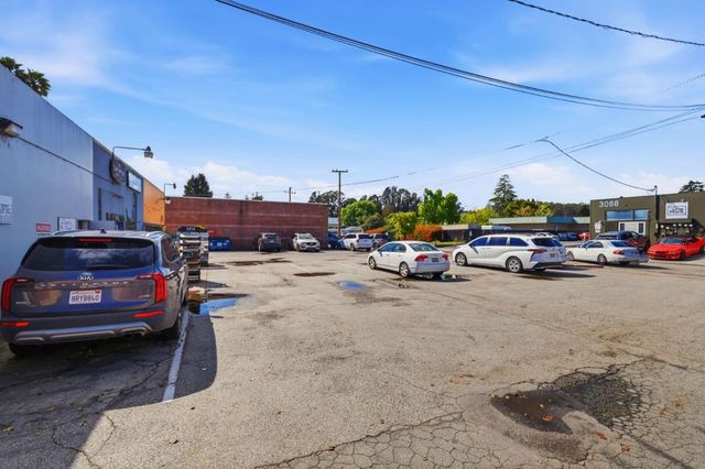 2525 Soquel Drive, Santa Cruz, CA 95065