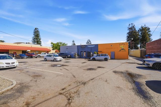 2525 Soquel Drive, Santa Cruz, CA 95065