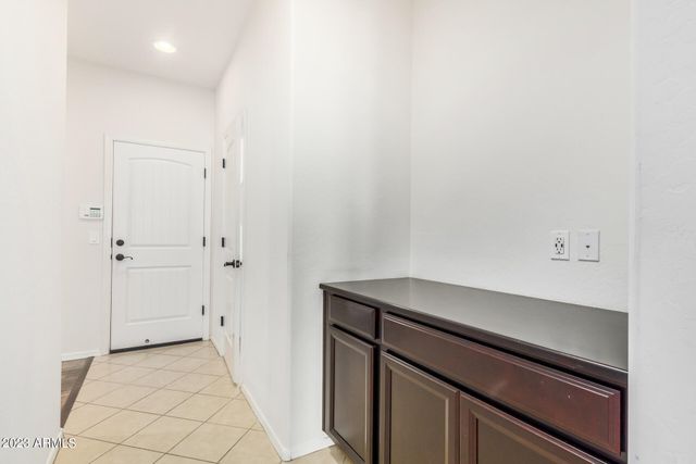 2418 W GARY Way, Phoenix, AZ 85041