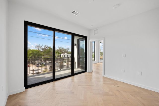 2209 S 1st ST 310, Austin, TX 78704