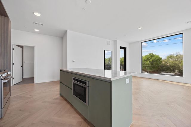 2209 S 1st ST 310, Austin, TX 78704