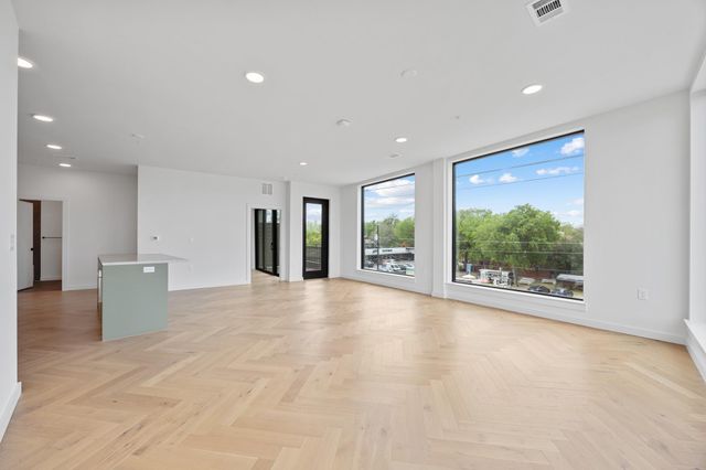 2209 S 1st ST 310, Austin, TX 78704