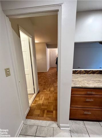 3299 CAMBRIDGE Avenue # 3E, New York City, NY 10463