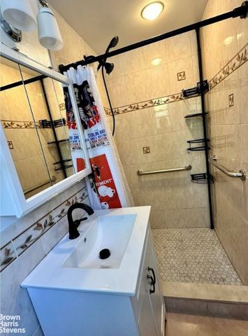 3299 CAMBRIDGE Avenue # 3E, New York City, NY 10463