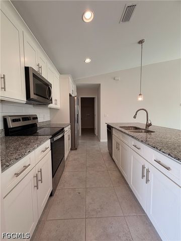 318 NW 20th ST, Cape Coral, FL 33993
