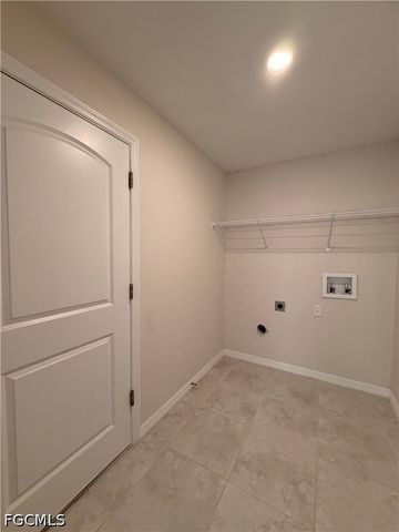 318 NW 20th ST, Cape Coral, FL 33993