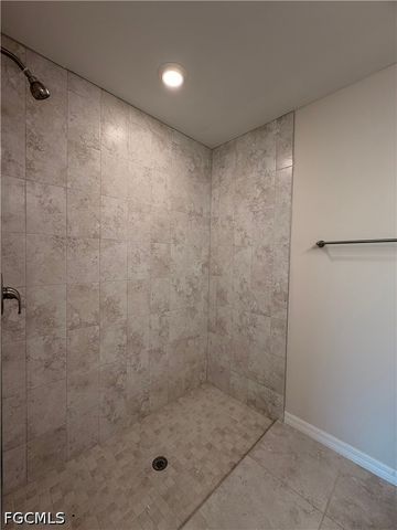 318 NW 20th ST, Cape Coral, FL 33993