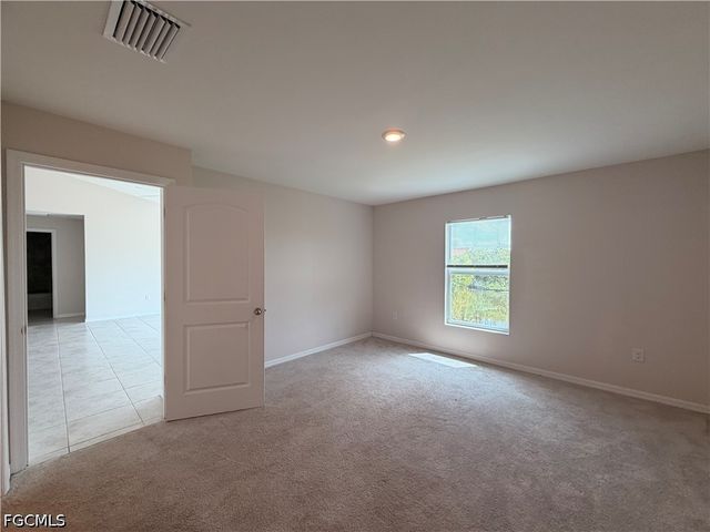 318 NW 20th ST, Cape Coral, FL 33993