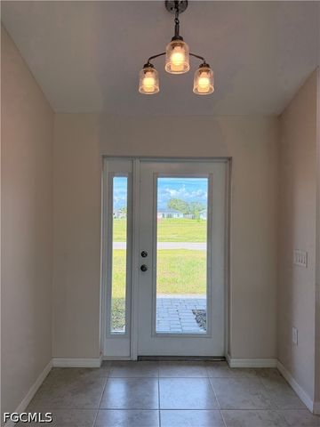 318 NW 20th ST, Cape Coral, FL 33993