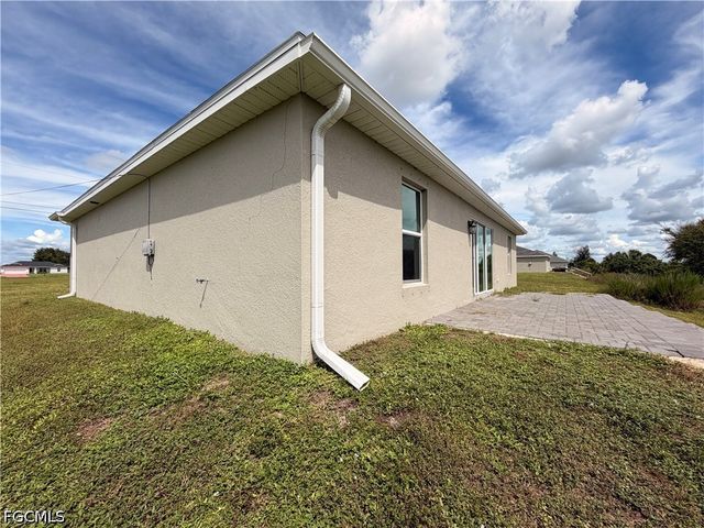 318 NW 20th ST, Cape Coral, FL 33993