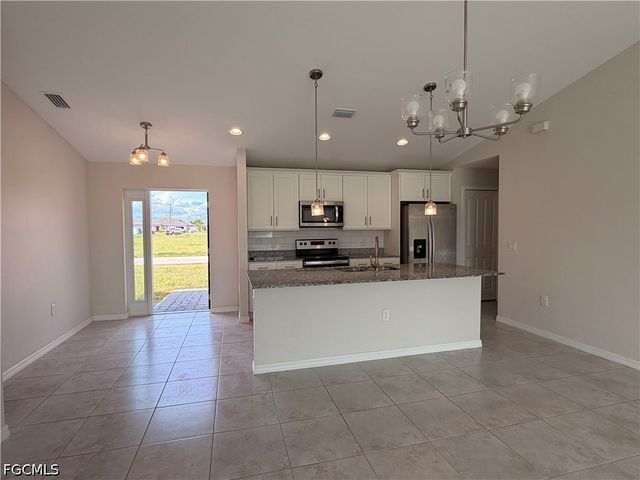 318 NW 20th ST, Cape Coral, FL 33993