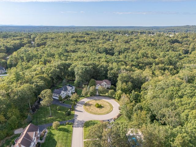 10 Poplar Road, Windham, NH 03087