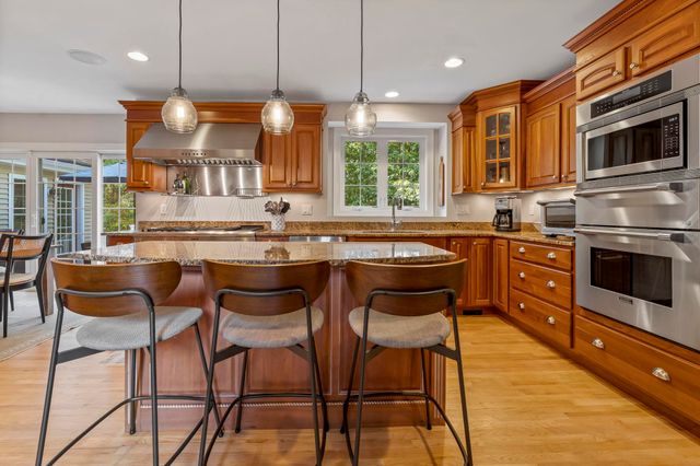 10 Poplar Road, Windham, NH 03087