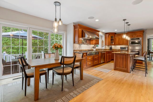 10 Poplar Road, Windham, NH 03087