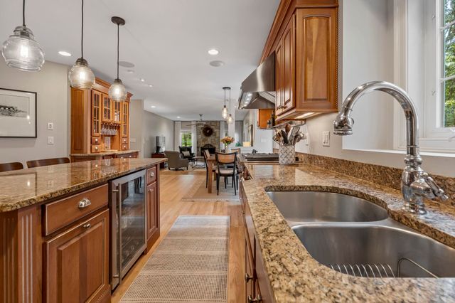 10 Poplar Road, Windham, NH 03087
