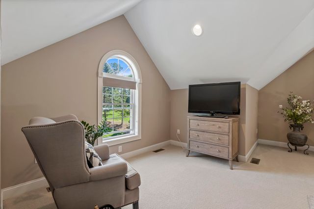 10 Poplar Road, Windham, NH 03087