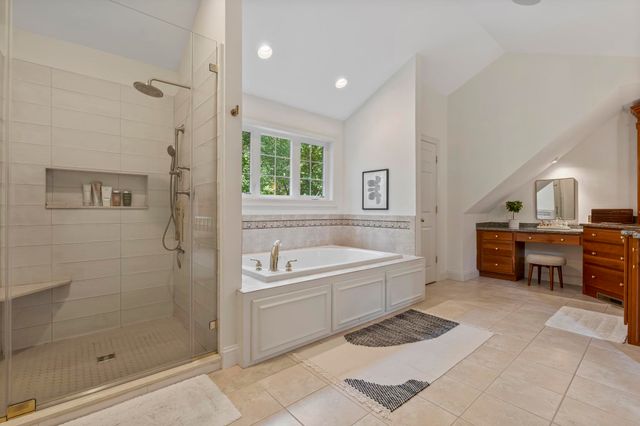 10 Poplar Road, Windham, NH 03087