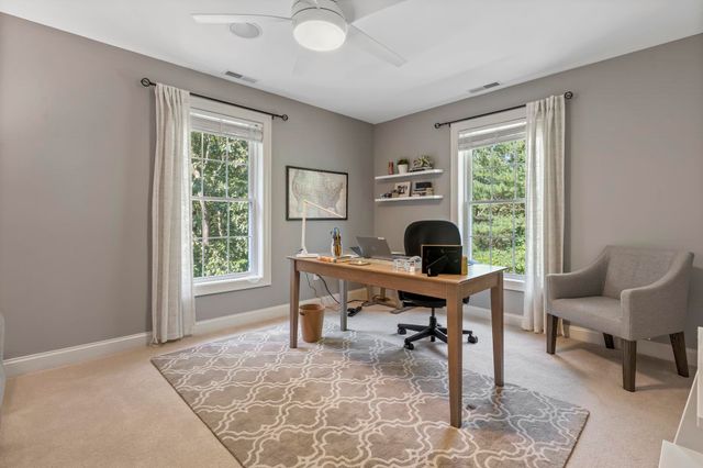 10 Poplar Road, Windham, NH 03087
