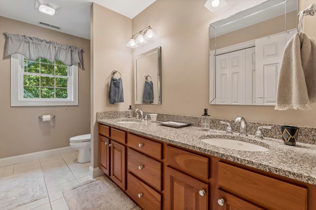 10 Poplar Road, Windham, NH 03087