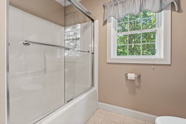 10 Poplar Road, Windham, NH 03087