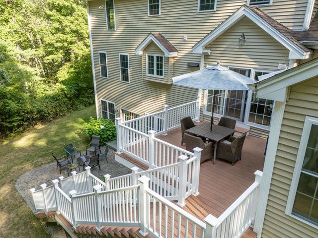 10 Poplar Road, Windham, NH 03087