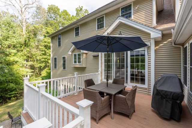 10 Poplar Road, Windham, NH 03087