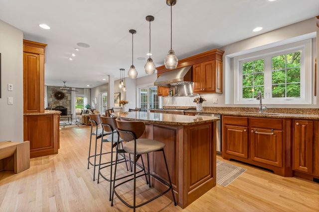 10 Poplar Road, Windham, NH 03087
