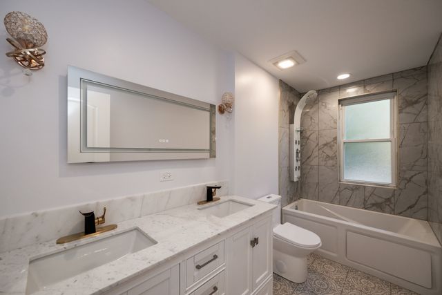 9708 S Ellis Avenue, Chicago, IL 60628