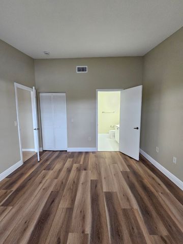 3490 Briar Bay Boulevard 206, West Palm Beach, FL 33411
