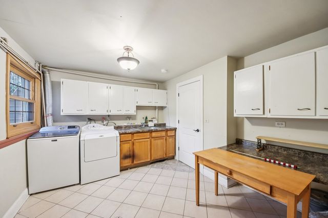 236 Monument Avenue, Barrington, IL 60010