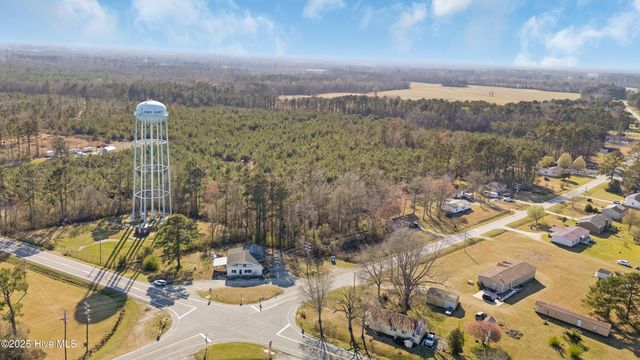 107 Wyse Fork Road, Trenton, NC 28585