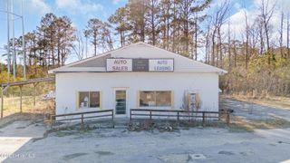 107 Wyse Fork Road, Trenton, NC 28585