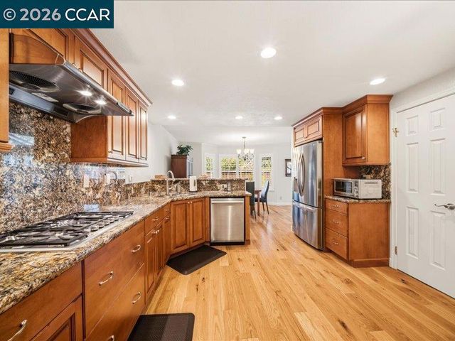 465 S Clovercrest Ln, San Ramon, CA 94582