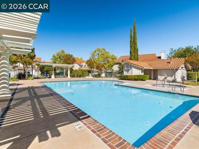 465 S Clovercrest Ln, San Ramon, CA 94582