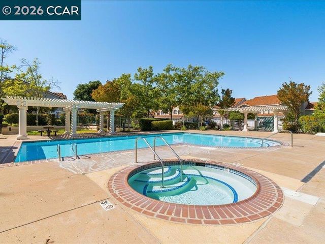 465 S Clovercrest Ln, San Ramon, CA 94582