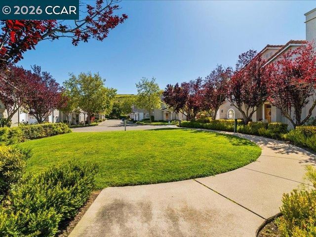 465 S Clovercrest Ln, San Ramon, CA 94582