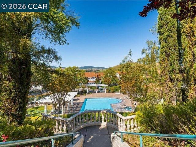 465 S Clovercrest Ln, San Ramon, CA 94582