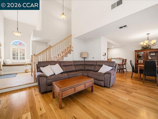 465 S Clovercrest Ln, San Ramon, CA 94582
